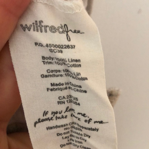 Flowy linen aritzia tee - Picture 3 of 3